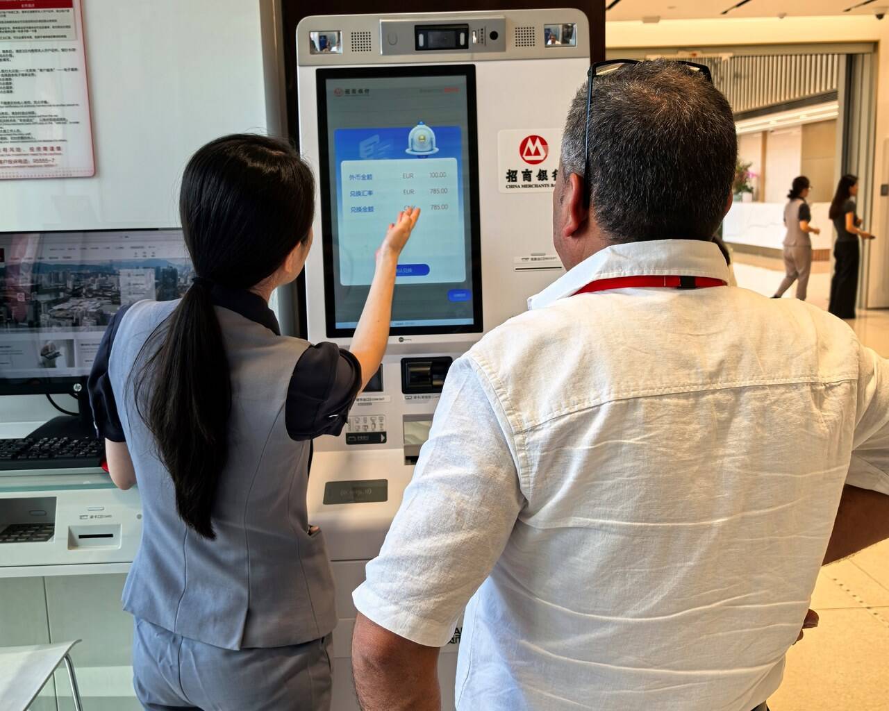 最新医保卡提取现金方法自助提款机方法分析(最方便真实的红河医疗保障卡怎么提取现金方法)